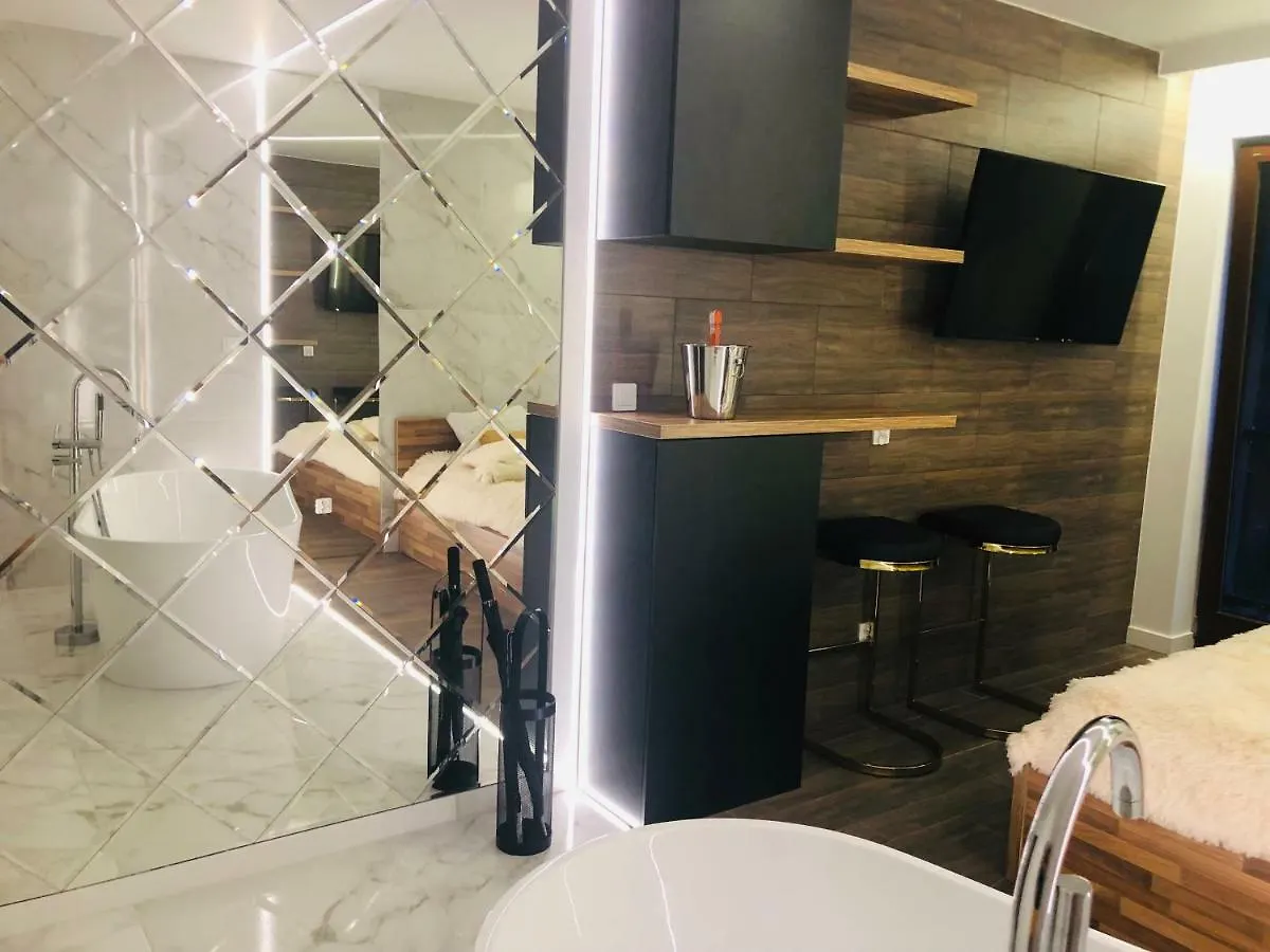 Yourapart Chmielna Park Exclusive Z Wanna Wolnostojaca Lub Jacuzzi Gdaňsk Polsko