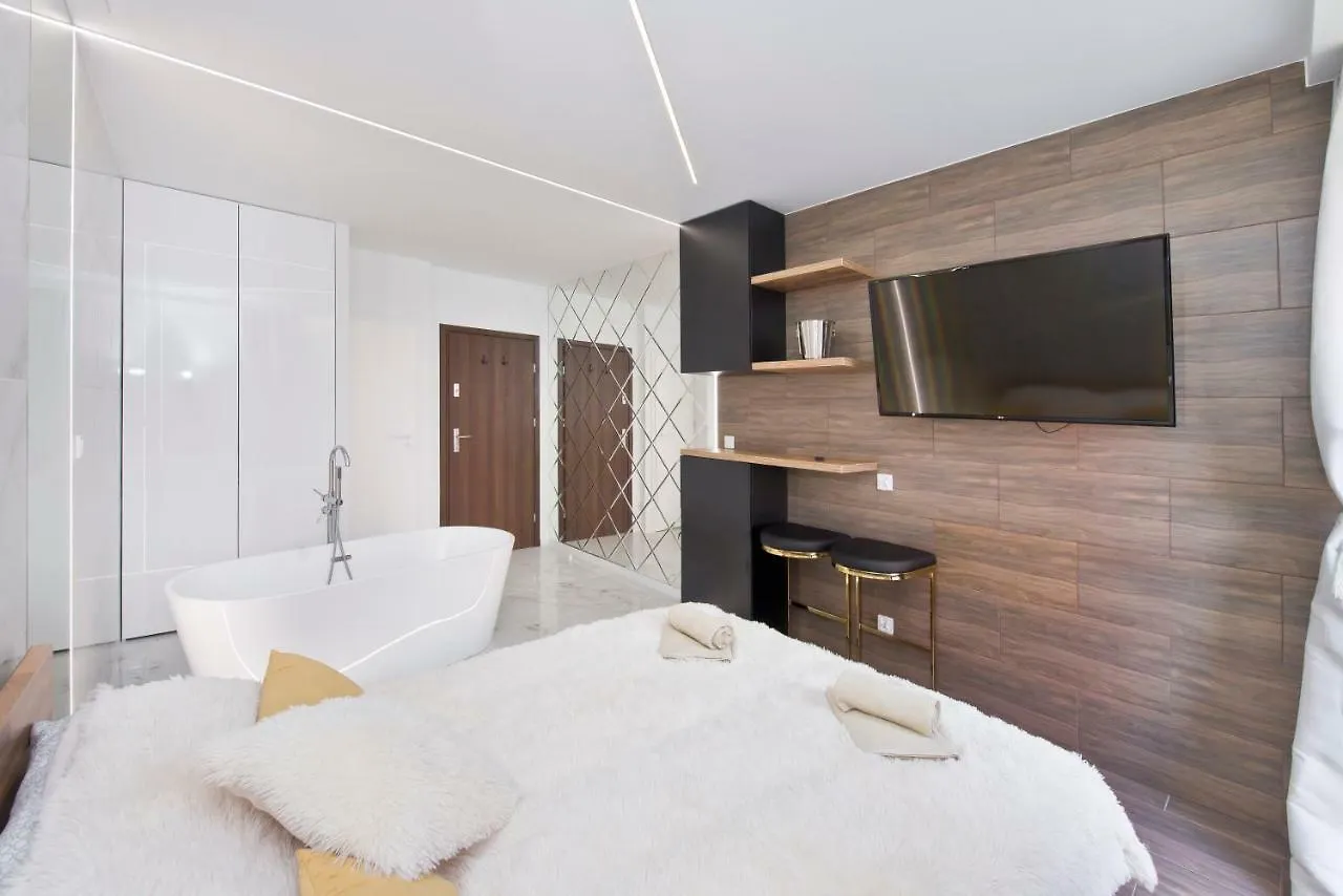 Yourapart Chmielna Park Exclusive Z Wanna Wolnostojaca Lub Jacuzzi Gdaňsk 0*,
