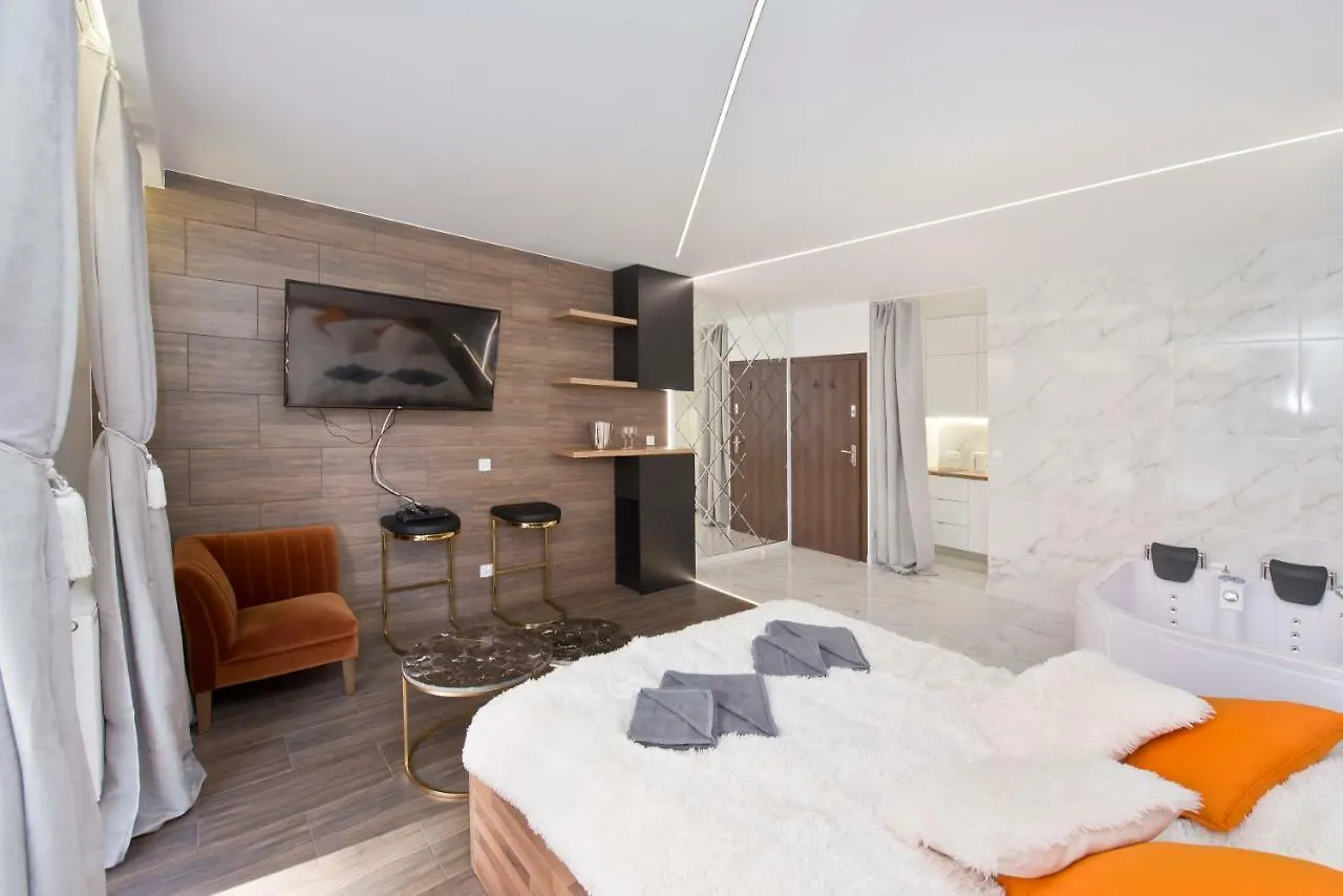 Yourapart Chmielna Park Exclusive Z Wanna Wolnostojaca Lub Jacuzzi Gdansk Apartamento